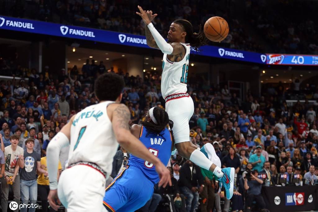 多尔特危险动作致使莫兰特重摔倒地 后者本场不会回归